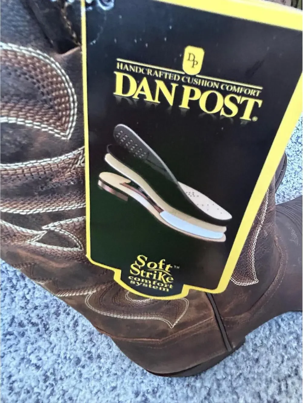 Dan Post Men’s Western Boots – Bay Apache – Round Toe – Size 10D New in Box